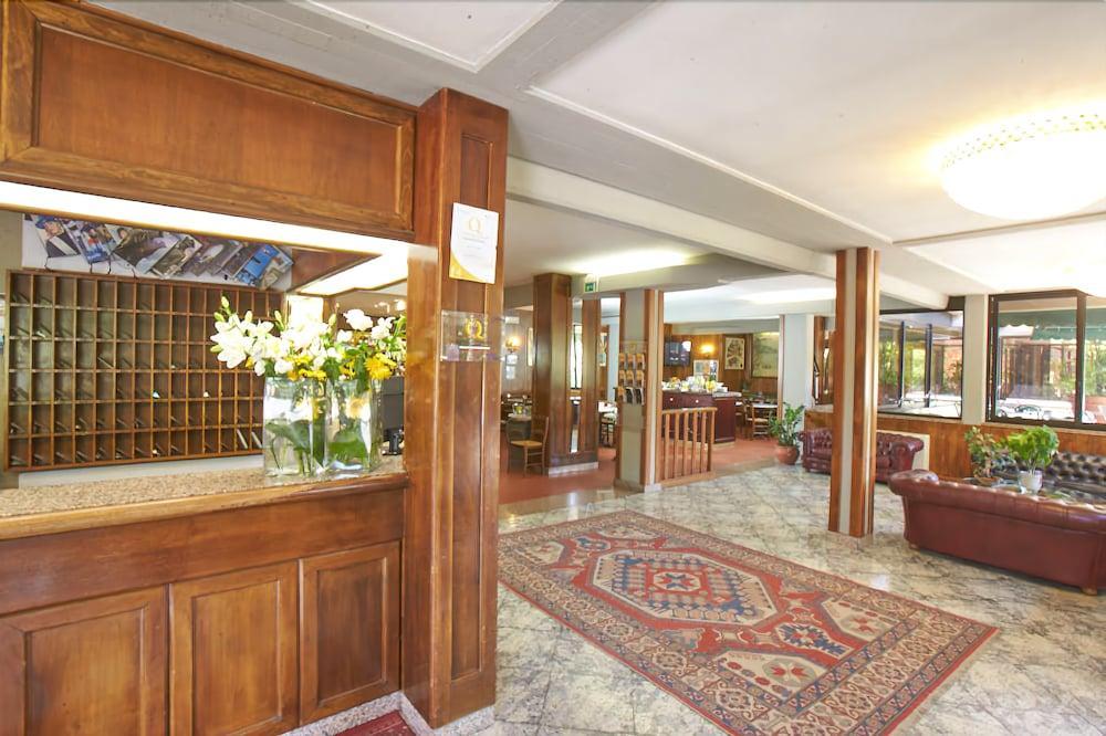 Lago Verde Hotel 3*